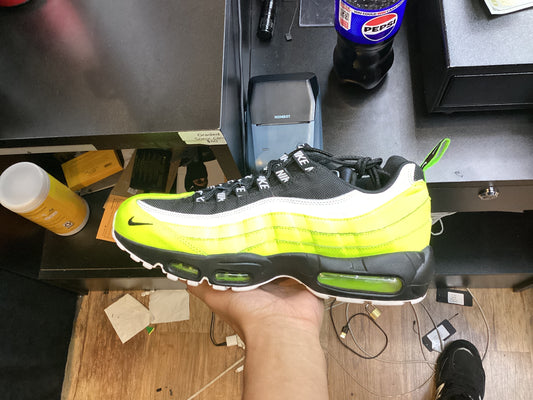 Neon Nike