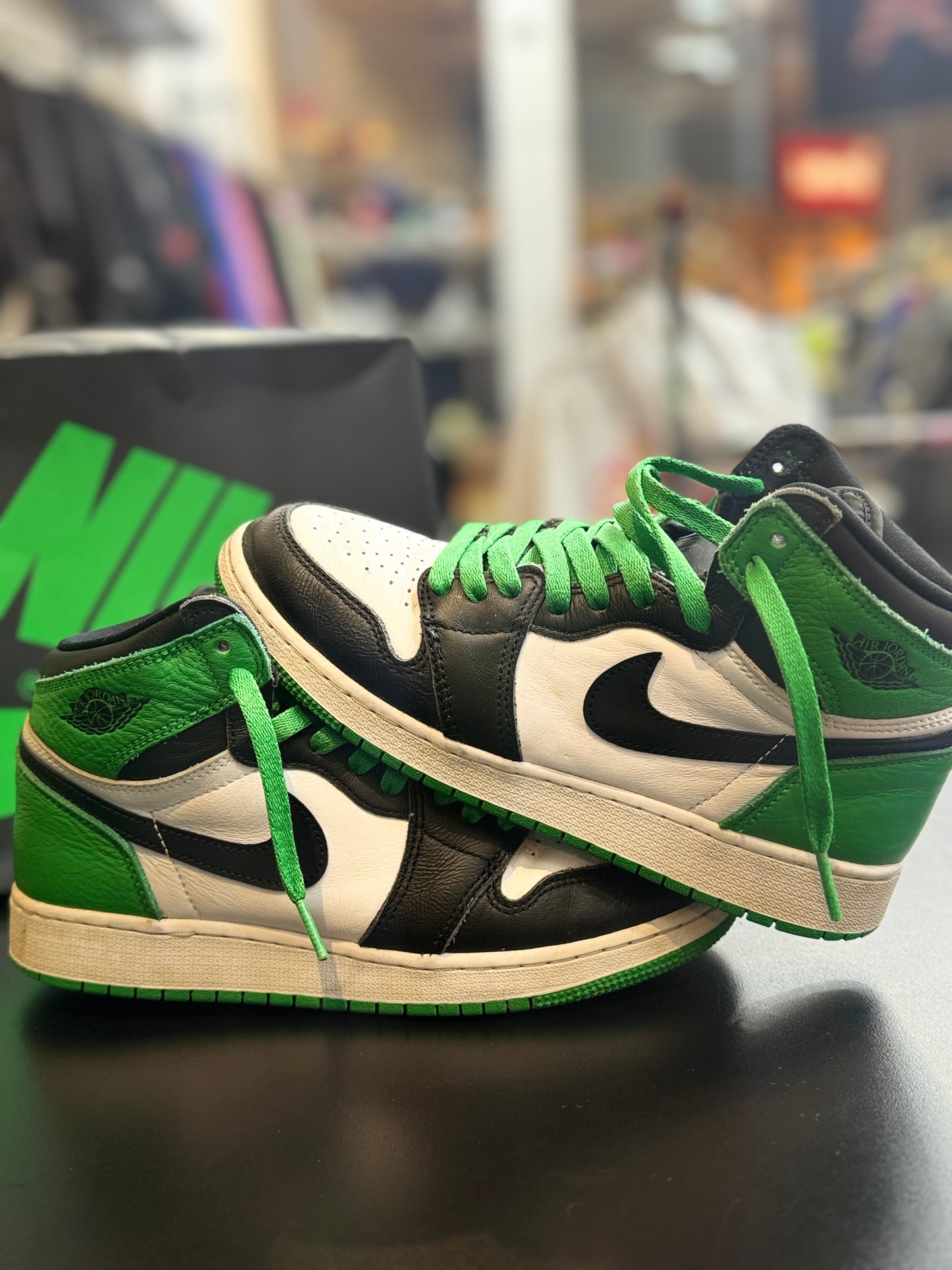 Used Jordan 1 “Lucky Green”