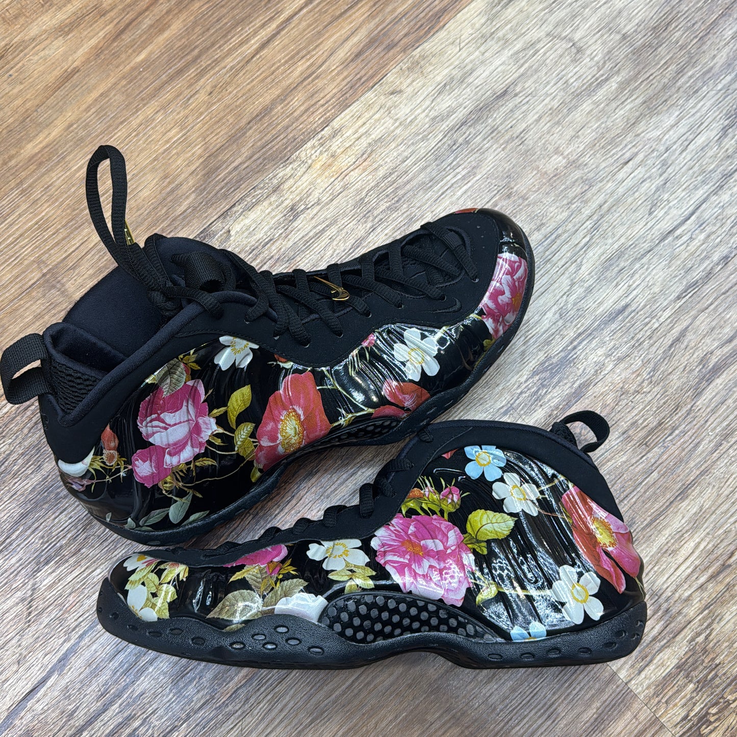Foamposite Flower Used No Box