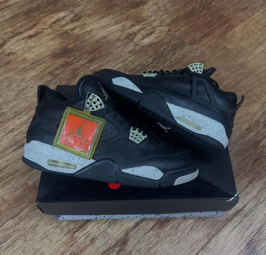 USED - Jordan 4 Oreo