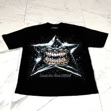 Lost & hills black Star tee