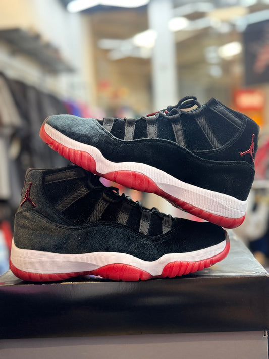 Used Jordan 11 “bred Velvet”