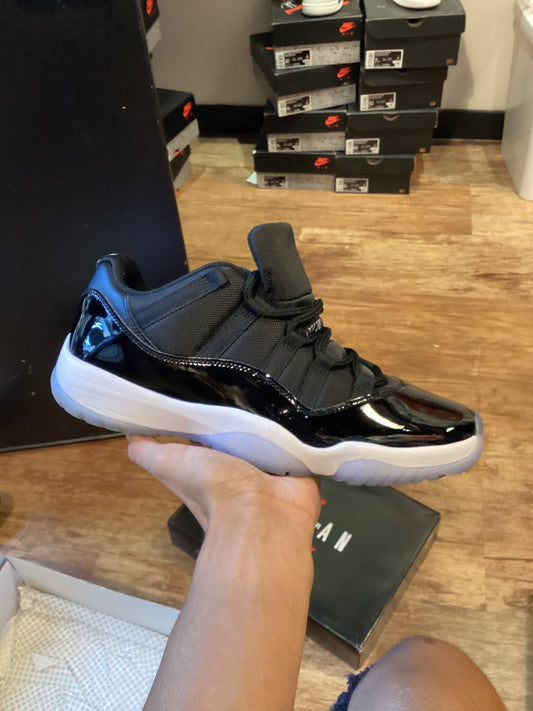 Jordan 11 space jam low used