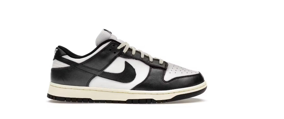 Nike dunk low vintage panda