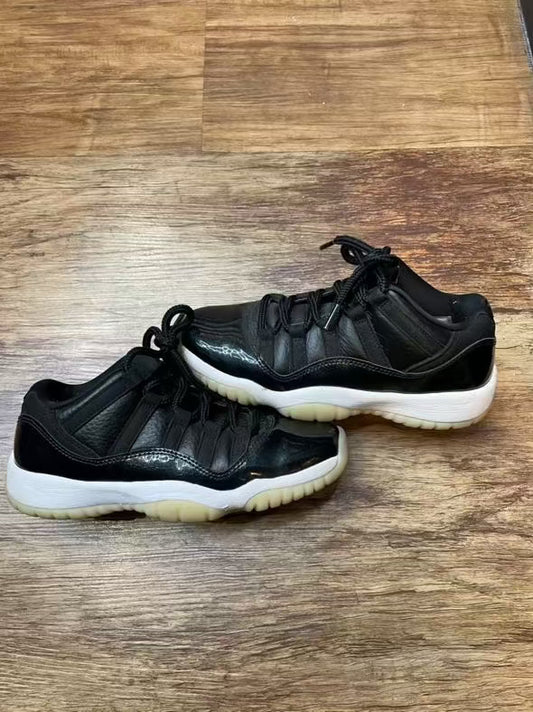Used Jordan 11 low 72-10
