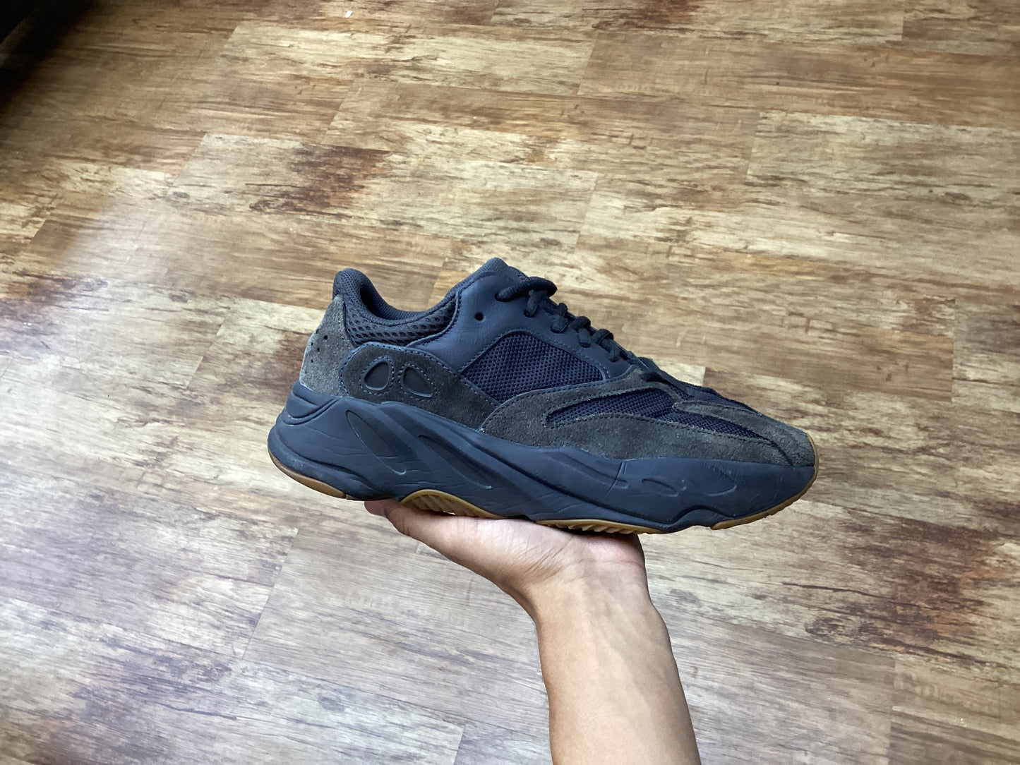 Yeezy 700 utility black