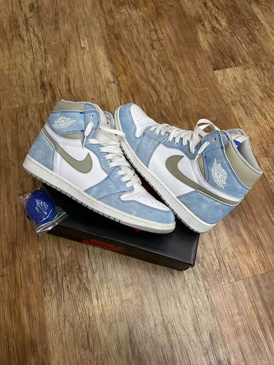 Used Jordan 1 hyper royal