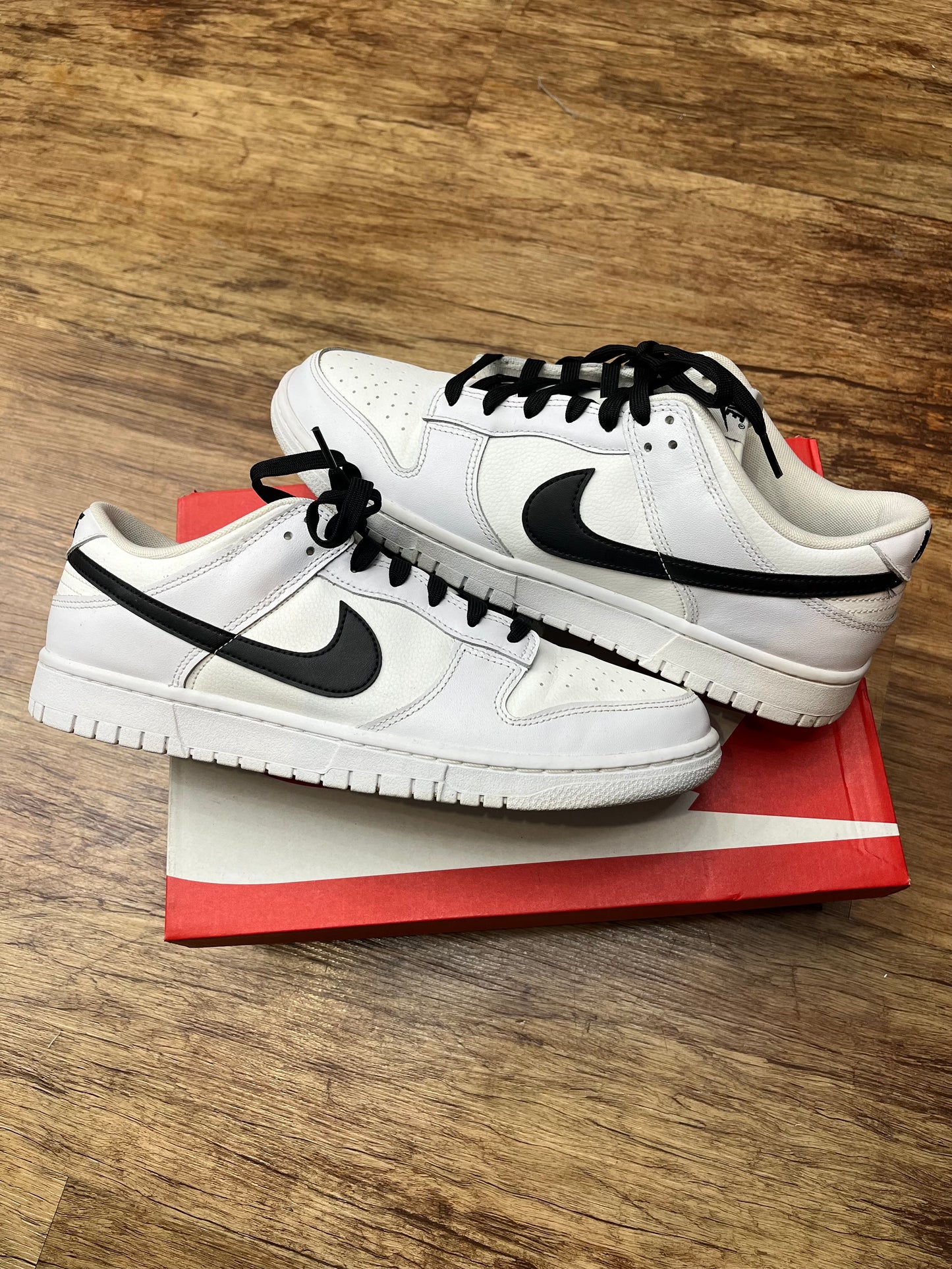Used Dunk low reverse panda