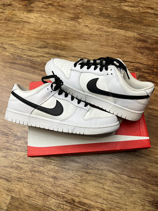 Used Dunk low reverse panda