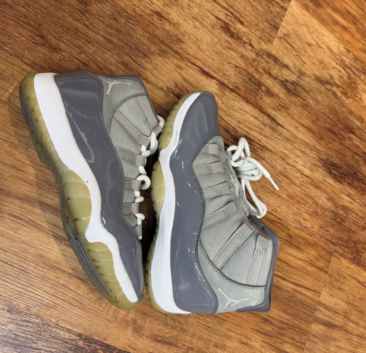 USED - Jordan 11 gs Cool Grey