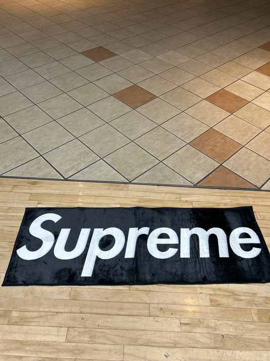 Supreme Black Rug