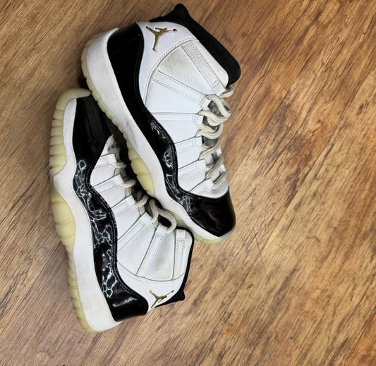 USED - Jordan 11 gs DMP/Gratitude