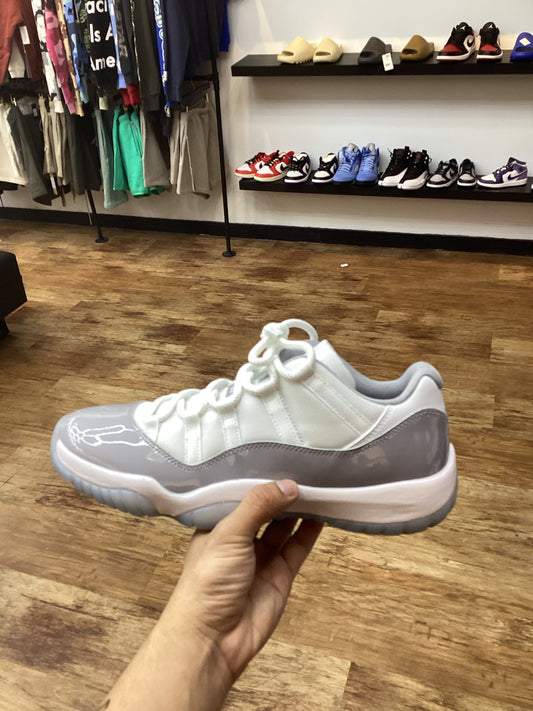 Jordan 11 low cement grey used w box