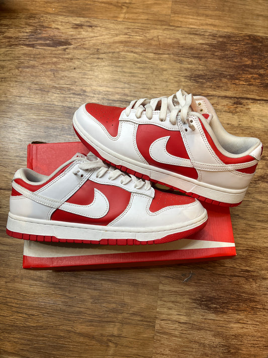 Used Dunk low championship red