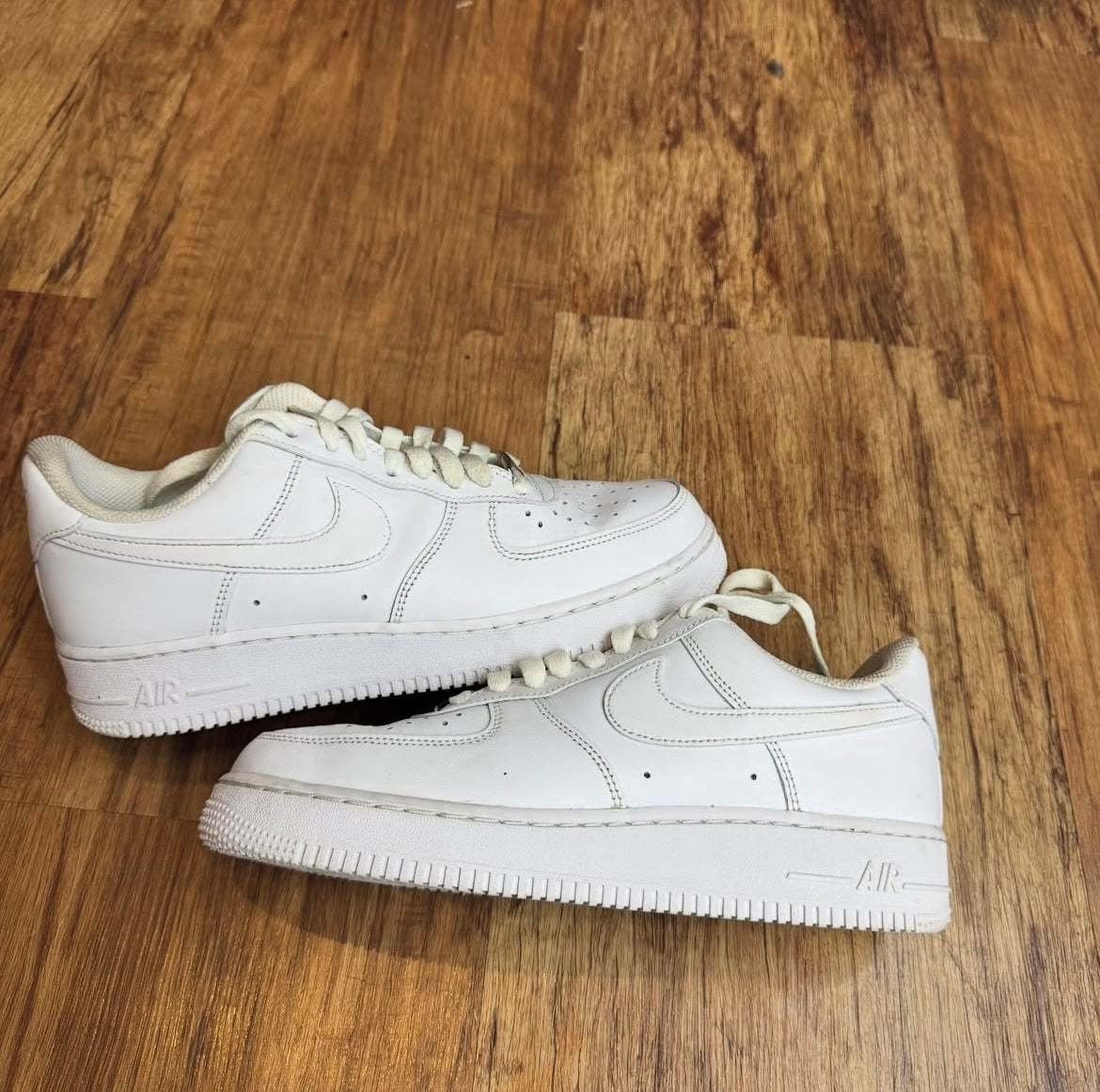 USED - Air Force 1s White