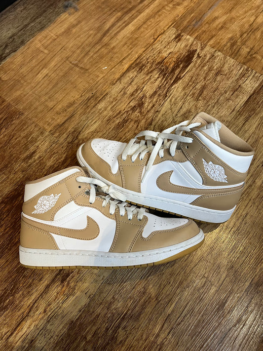 Used Jordan 1 mid tan gum