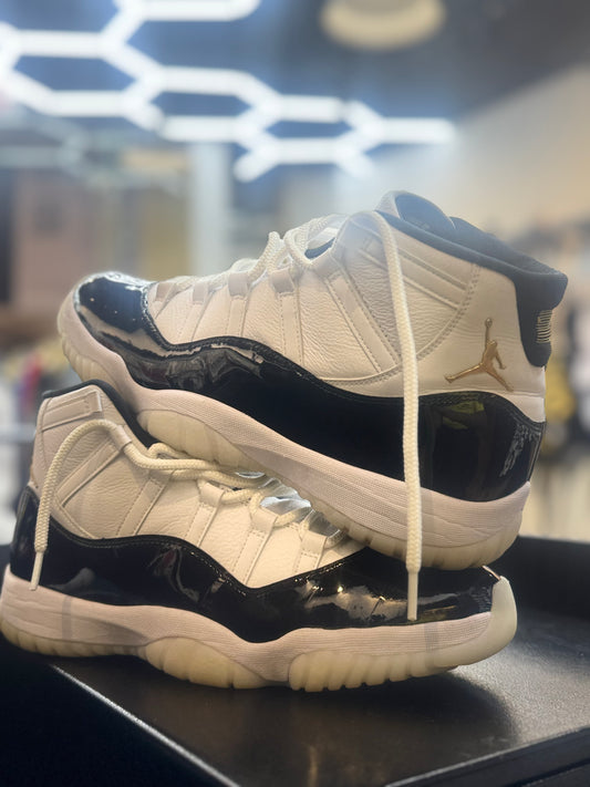 Used Jordan 11 “Gratitude”