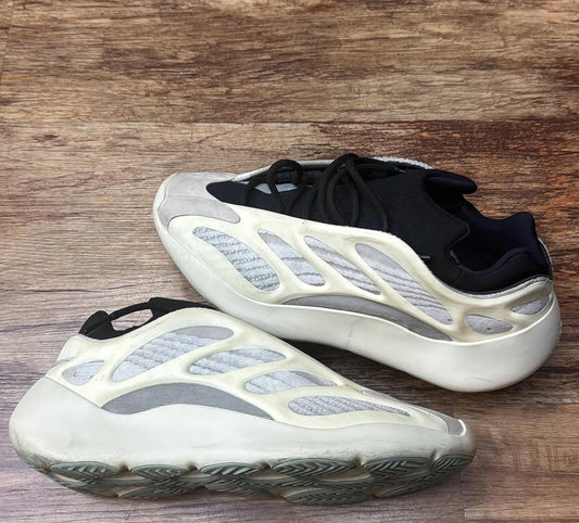 Yeezy 700 Azael 700 No Box Used